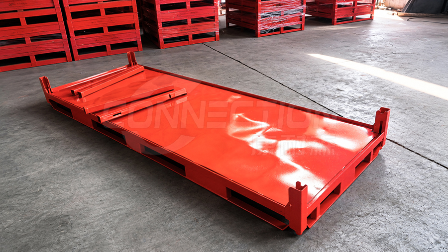 Powder-coated base and zinc-plated side frames of storage cage